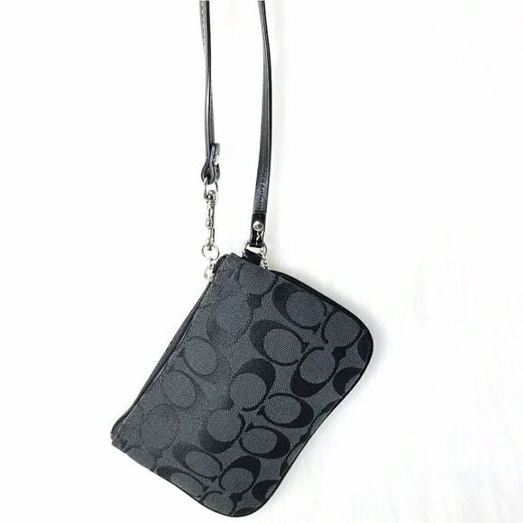 Coach wristlet  - Picture 8 of 8